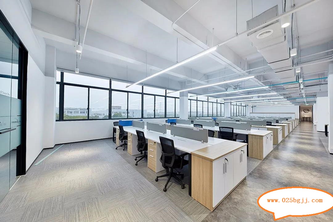 康冠办公桌如何能随心“折腾摆布”?